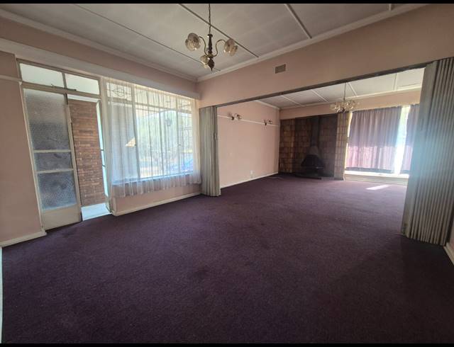 4 BEDROOM HOUSE FOR SALE IN VANDERBIJLPARK CW 5
